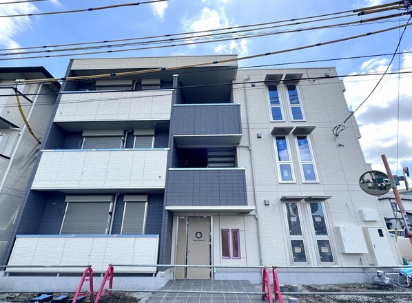 ロゼ清新の物件外観写真